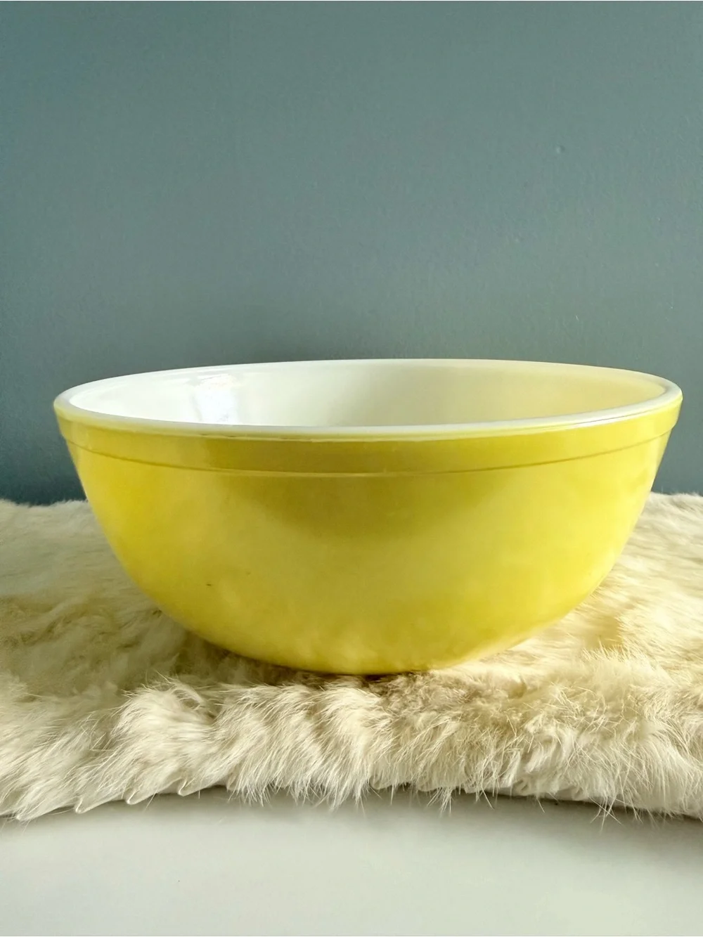 Pyrex Vintage Primary Color Yellow 4qt Ovenware Mixing Bowl